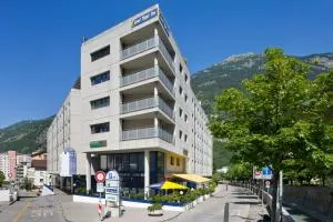 Good Night Inn - Brig