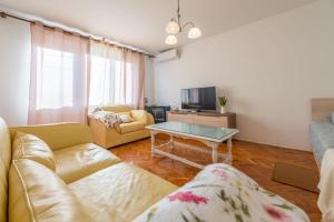 Miss Violet Apartment