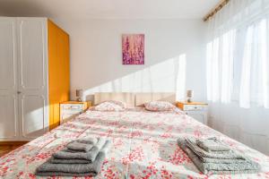 Miss Violet Apartment
