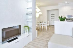 Blue Coast Polanki 002