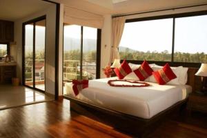 Chaweng Lakeview Condotel