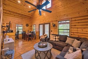 Southern Hills Cabin Near Beavers Bend State Park!