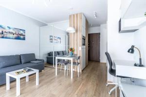 Bright Apartment at Mennica Residence32
