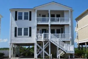 Sea Breeze - هولدن بيتش