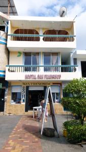 HOSTAL SAN FRANCISCO - 3hvězdičkové hotely ve městě San Cristóbal