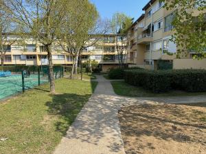 Appartements T2 proche PARIS et gare TGV MASSY : photos des chambres