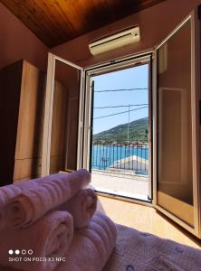 Fabulous apt. w/breakfast near the sea! Lefkada Greece