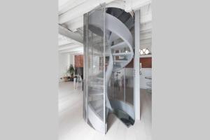 Unique 4 Storey House on Naviglio 4Bd, 4Bt