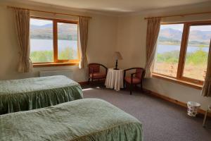 Gasgan. Large croft house with amazing loch views