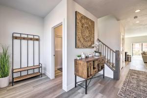 Spacious St George Townhome with Grill and Views!