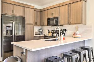 Spacious St George Townhome with Grill and Views!