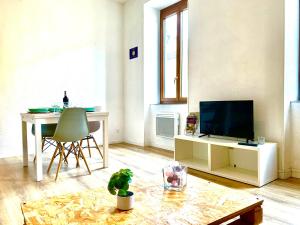 Appartements Just Like home in Carcassonne : photos des chambres