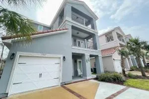 Villa House by the Beach - 海湾沙滩高地