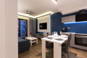 APARTLOGY Aura2 78 - Experience intelligent living while travelling