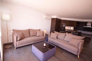 Inmovecos 1 linea playa y reformado Soling 65