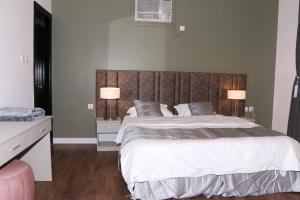 Mandreen Serviced Apartments