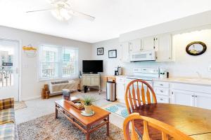 One Bedroom Apartment room in Sea Nymph