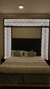 الزمردة للشقق المخدومة