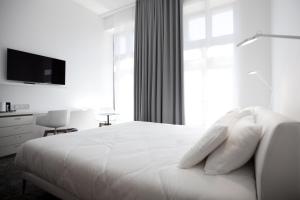 C2 Hotel, 48, Rue Roux de Brignoles Marseille, 13006, France.