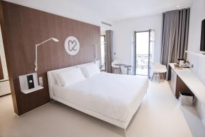 C2 Hotel, 48, Rue Roux de Brignoles Marseille, 13006, France.