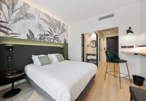 Hotels Campanile Smart Lyon Est - Eurexpo Bron Aviation : photos des chambres