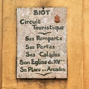 Appartements La Calade 1 bedroom Studio - Biot Village : photos des chambres