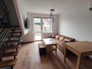 Willa Karo dom bliźniak 7-osobowy ZE STREFĄ BASENOWĄ w miejscowości Chocznia NIEDALEKO ZATORU I ENERGYLANDII