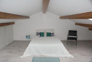 appartement balcon chez Maly et studio saint-Gens photo 6