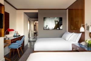 Superior Double Room with Two Double Beds room in Hotel Hugo