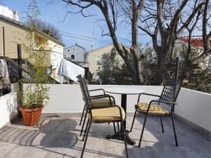 Rustic House Diklo 20m from the sea