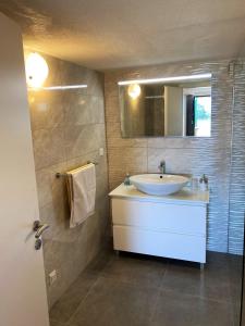 Holiday Home ZLATNI RAT (3543)