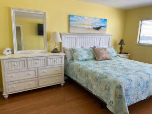 Two-Bedroom Apartment room in Carlos Pointe Beach Club by Coastal Vacation Properties