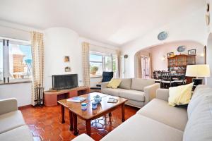 Villa Tres Irmaos by Villa Plus