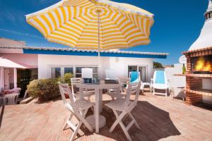 Villa Tres Irmaos by Villa Plus