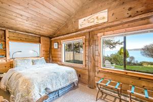 Cozy Cottage by the Sea