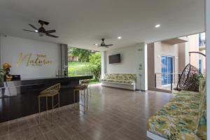 hotel natural hills by handr