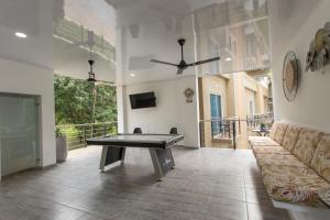 hotel natural hills by handr