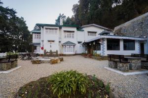 Bhikampur Lodge By Nine Hotels
