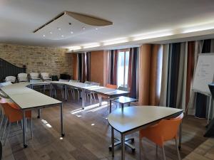 Hotels Logis Hotel Les Pages : photos des chambres