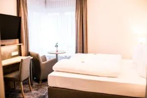 Wiechmanns Weserhotel - Harrierwurp