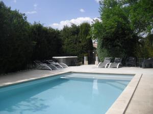 Gîte de charme piscine et SPA en Provence