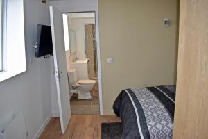 Maisons d'hotes COLIVING TOUT CONFORT- LOOS LES LILLE-MAISON PARTAGEE-7 chambres-5 sdb-6WC-LOOS LES LILLE : photos des chambres