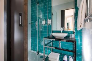 Deluxe Room with Terrace and SPA Access room in Les Matins de Paris & Spa