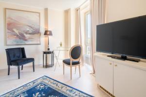 Junior Suite room in Hotel Astoria