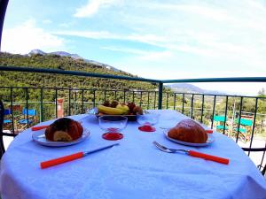 Agriturismo Monte Acuto - natura, mare & relax in piscina