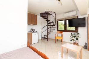 Studio Acropolis Serres With Parking Next to Center