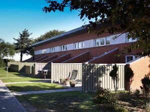 6 person holiday home on a holiday park in Hemmet