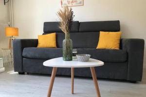 Appartements LES JARDINS - terrasse & jardin au calme : photos des chambres