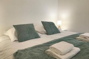 Appartements LES JARDINS - terrasse & jardin au calme : photos des chambres