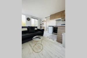 Appartements Apptment Cosy avec Terrasse et Parking Proche RER : photos des chambres